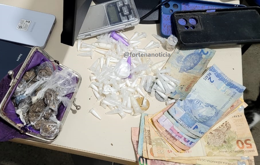 Imagem JPG, PM prende suspeitos com drogas e simulacro de arma de fogo em Sapeaçu