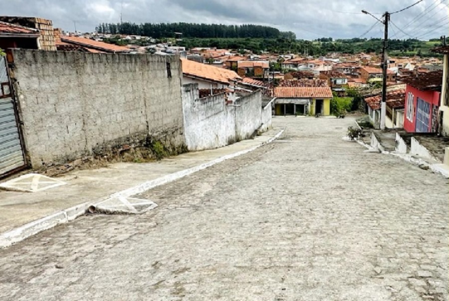 Imagem JPG, Prefeitura de Cruz entrega pavimentação no bairro do Areal neste domingo (16)