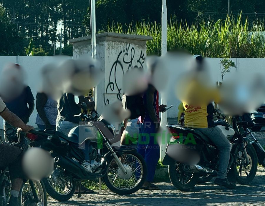 Imagem JPG, Mulher fica ferida após acidente com moto