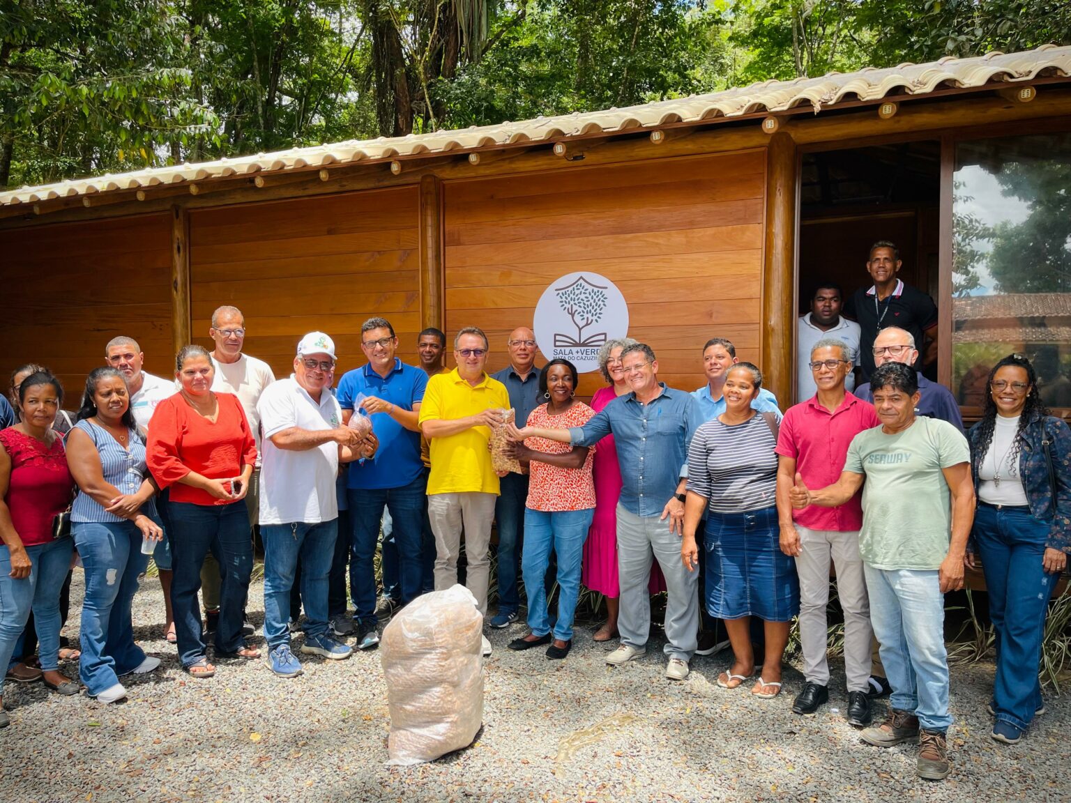 Imagem JPG, Prefeitura de Cruz distribui 4,5 toneladas de sementes para agricultores familiares